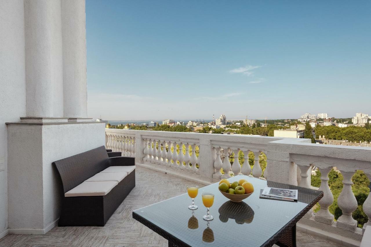 Royal Sky Apartments Odessa Exteriör bild